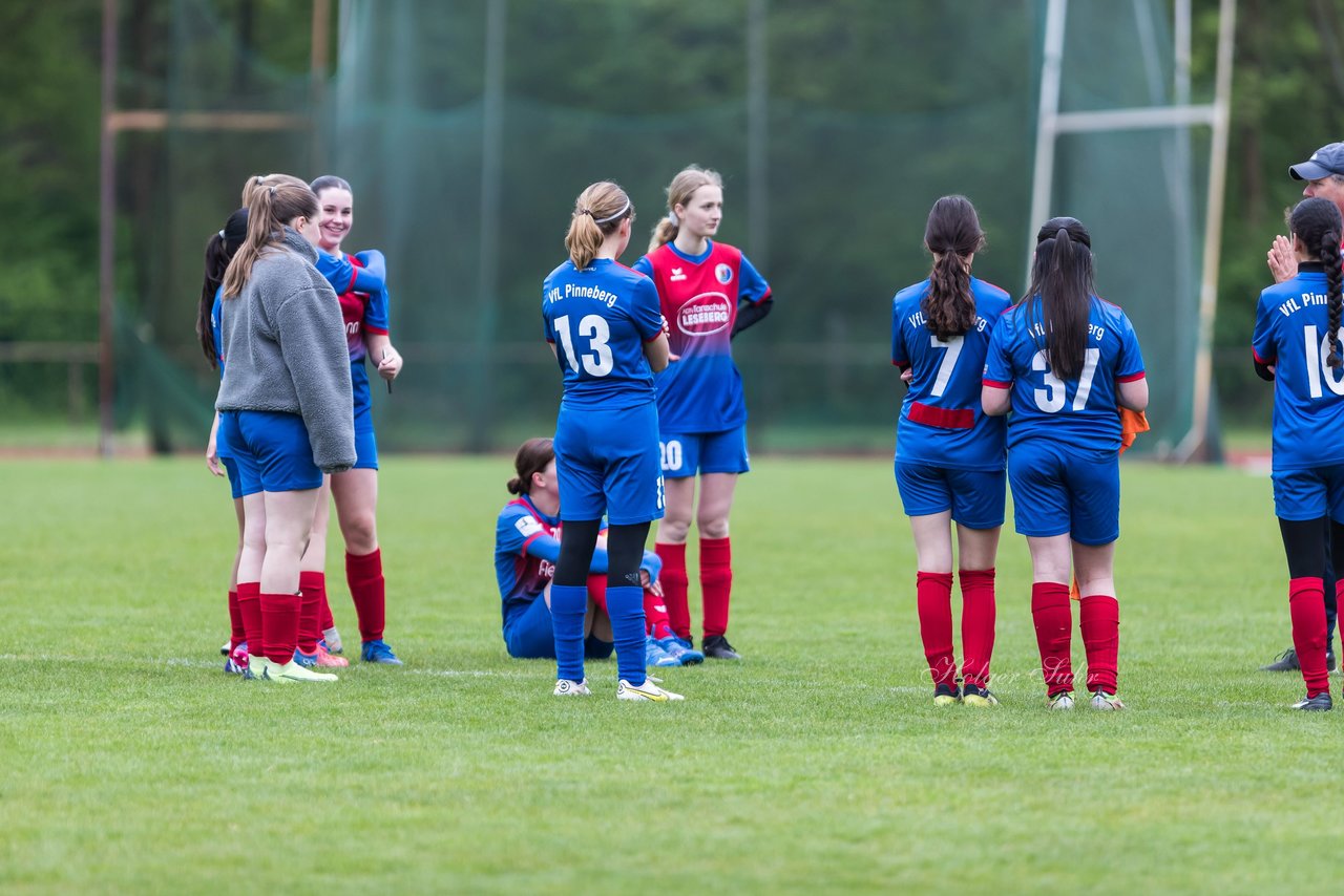 Bild 319 - wCJ VfL Pinneberg3 - St.Pauli : Ergebnis: 2:1